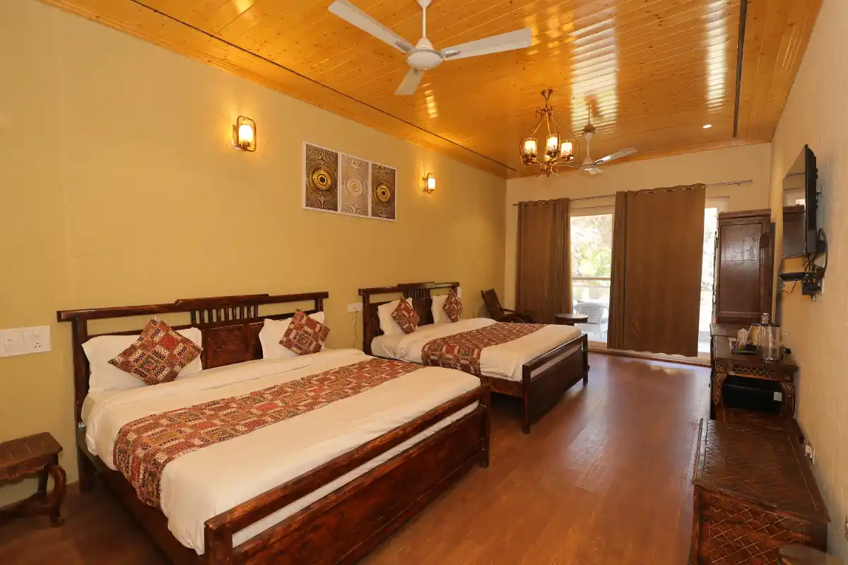 Royal Cottage Nirvana River Resort